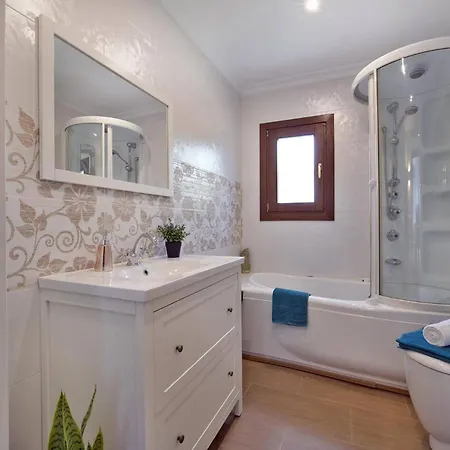 ヴィラ Sortetes By *