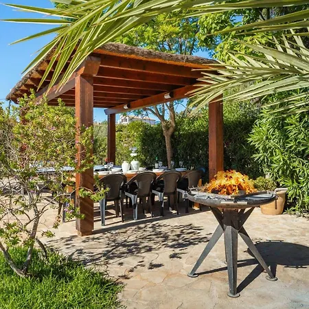 ヴィラ Sortetes By *